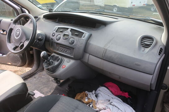 Personbil RENAULT SCENIC 2.0 16V (MOMSFRI)