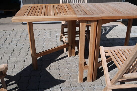 Havebord med 3 stk. klapstole TEAK