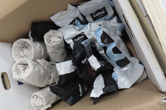 Indhold af te-køkken samt diverse brugskunst