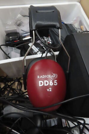 Div. udstyr til høreprøver og høreapparater