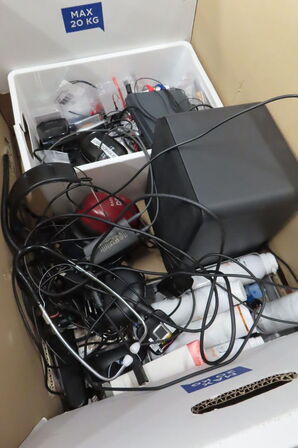 Div. udstyr til høreprøver og høreapparater