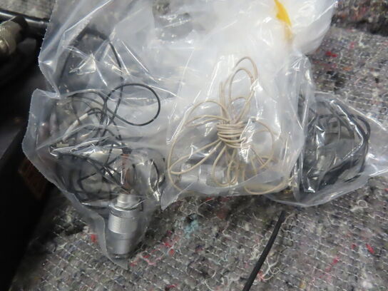 4 stk. Trådløse mikrofoner og modtager til rackmontering - AUDIO 2040 (MOMSFRI)