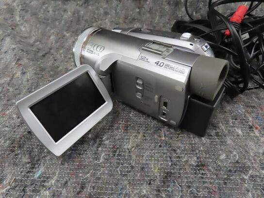 Videokamera med tilbehør - PANASONIC NV-GS500 (MOMSFRI)