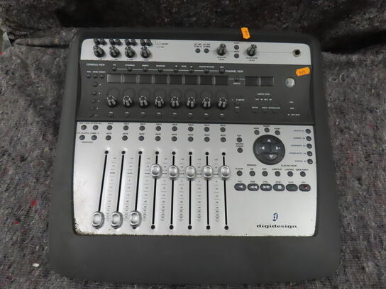 Mixer - DIGIDESIGN (MOMSFRI)