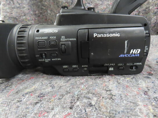 Videokamera - PANASONIC AVCCAM HD AG-HMC41 E (MOMSFRI)