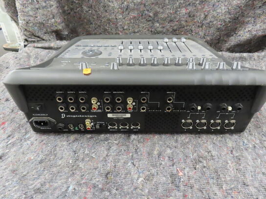 Mixer - DIGIDESIGN (MOMSFRI)