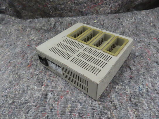 Oplader til 4 Batterier - I.D.K LX-4a (MOMSFRI)