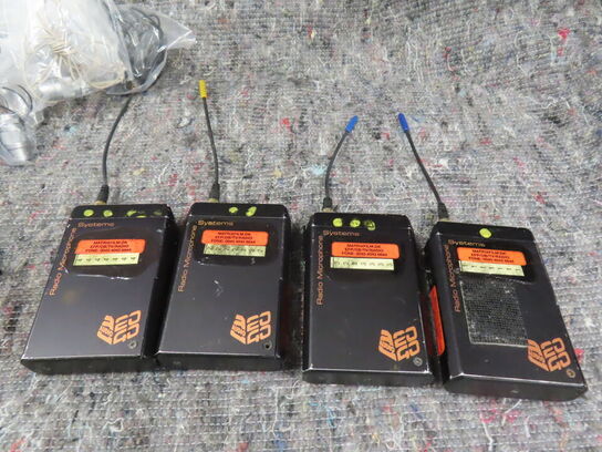 4 stk. Trådløse mikrofoner og modtager til rackmontering - AUDIO 2040 (MOMSFRI)