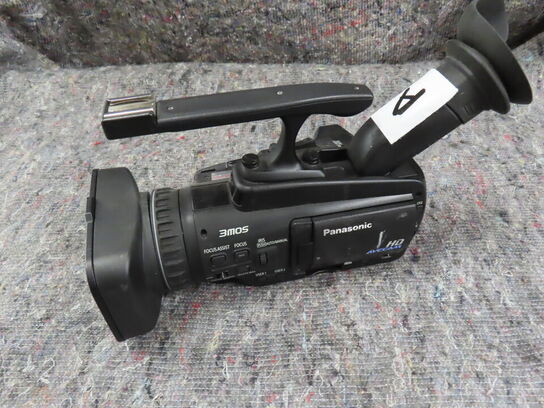 Videokamera - PANASONIC AVCCAM HD AG-HMC41 E (MOMSFRI)