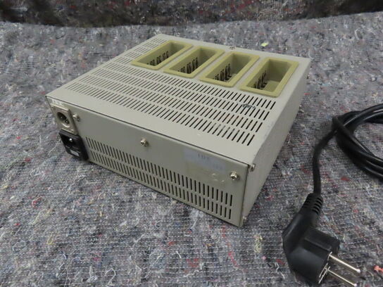 Oplader til 4 Batterier - I.D.K LX-4 (MOMSFRI)