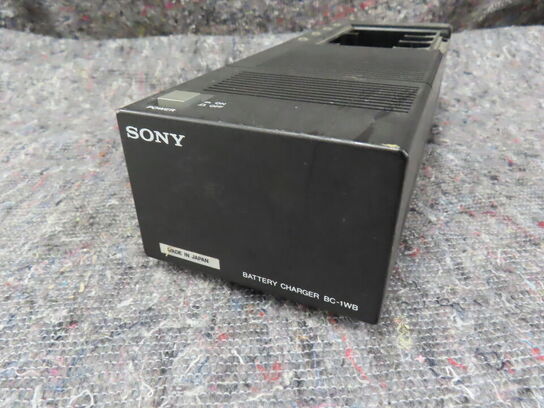 Oplader til batterier - SONY BC-1WB (MOMSFRI)