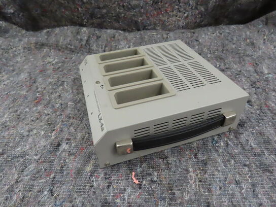 Oplader til 4 Batterier - I.D.K LX-4a (MOMSFRI)