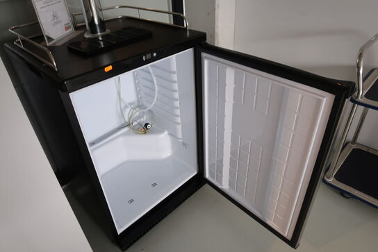 Køleskab med taphane MANGROVE JACKS KEGERATOR