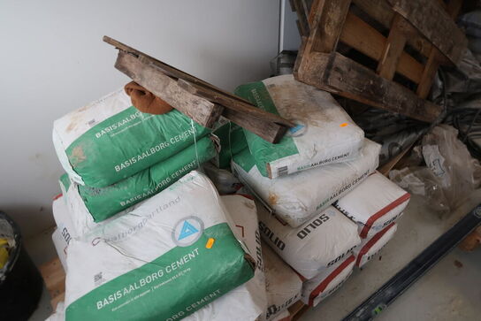 Palle med cementpuds SOLID, cement BASIS AALBORG div. Paller m.m.