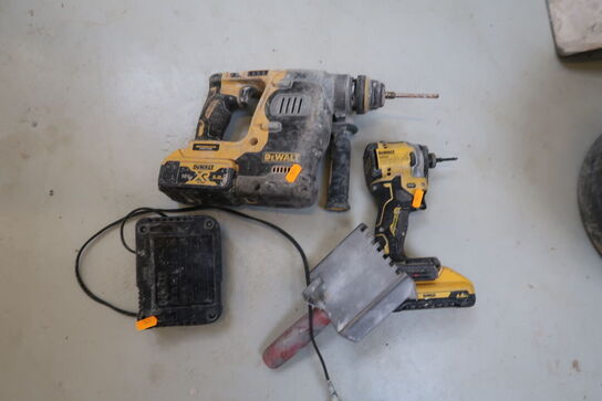 2 stk. akku håndværktøj DEWALT DCF850, DCH273 med 2 stk. batterier og lader