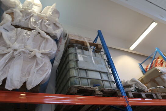 Palletank med indhold