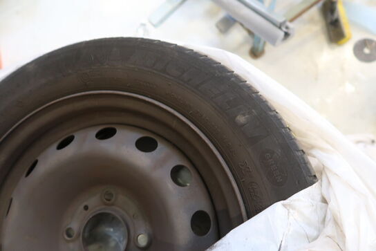 4 stk. fælge med dæk MICHELIN 175/65R14