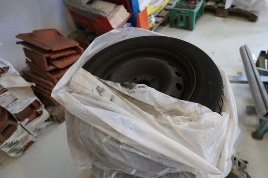 4 stk. fælge med dæk MICHELIN 175/65R14