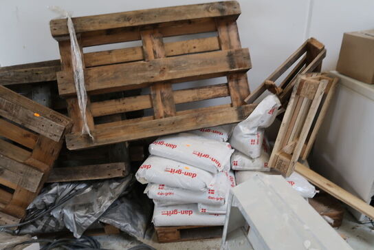 Palle med cementpuds SOLID, cement BASIS AALBORG div. Paller m.m.