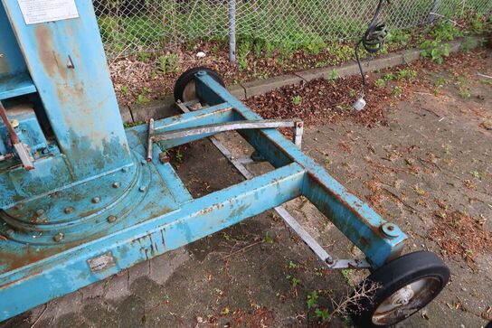 Montagekran LISSMAC LMK 300