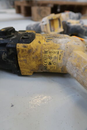 3 stk. akku håndværktøj DEWALT DCF922, DCH133 med batteri