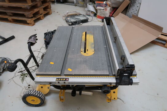 Bordrundsav DEWALT DW745-QS
