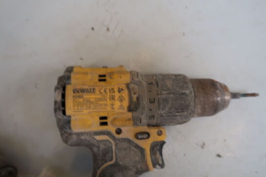 2 stk. akku bore/skruemaskiner DEWALT DCD801 m.fl.