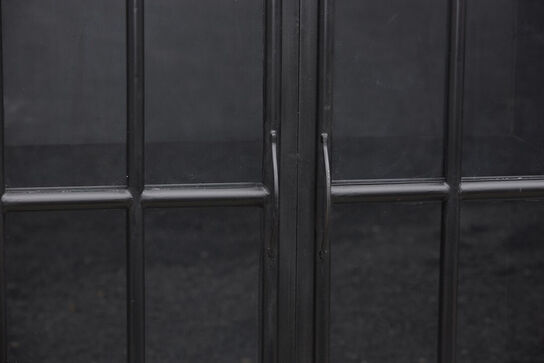Nyt Doom Dark vitrine skab