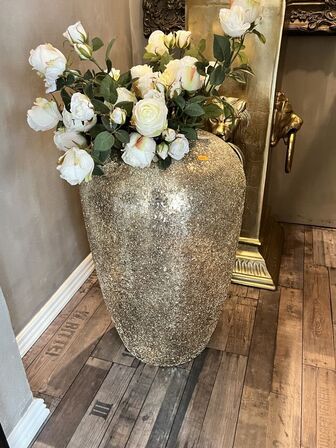 Vase m. Blomster