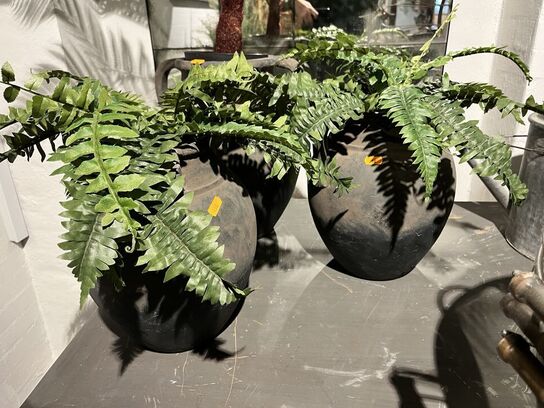 2 stk. Potter m. Planter