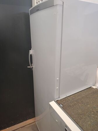 Fryseskab, brugt  BLOMBERG 