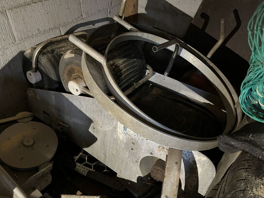 Mindre spil m. 2 tromler og lille lodsespil