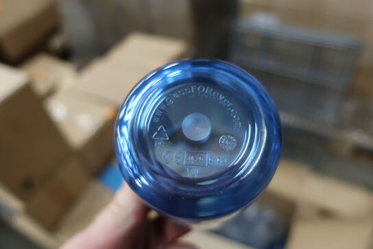 Diverse glas af plast