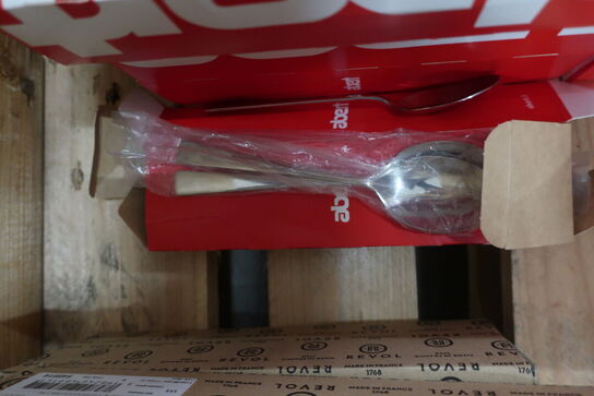 Skeer, knive, gafler, fade samt kopper