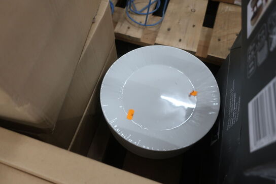 Diverse tallerkner, fade, lavasten m.v. 