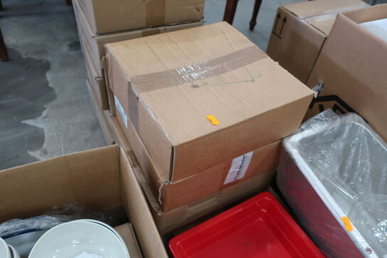 Diverse tallerkner, fade, lavasten m.v. 