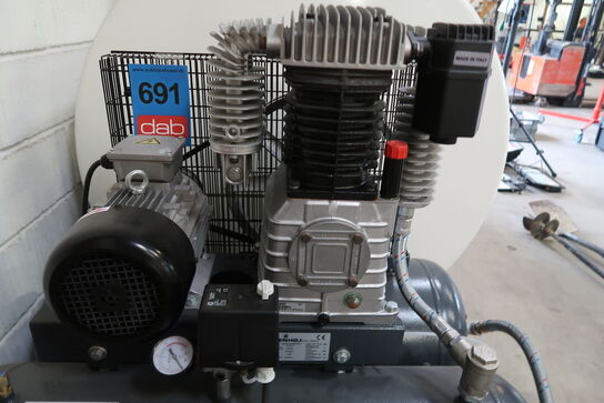 Stenhøj GS38/180/650/PF/T oliesmurt stempelkompressor