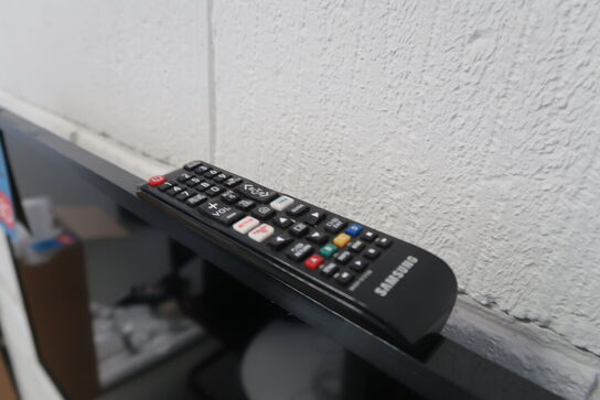 Samsung 32" fjernsyn 