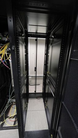 2 Stk. Serverskab PANDUIT