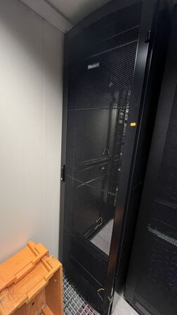 2 Stk. Serverskab PANDUIT