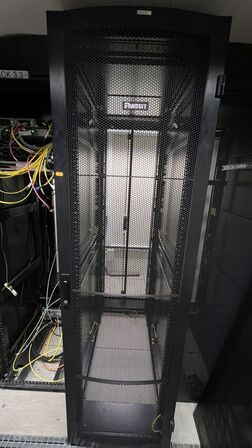 2 Stk. Serverskab PANDUIT