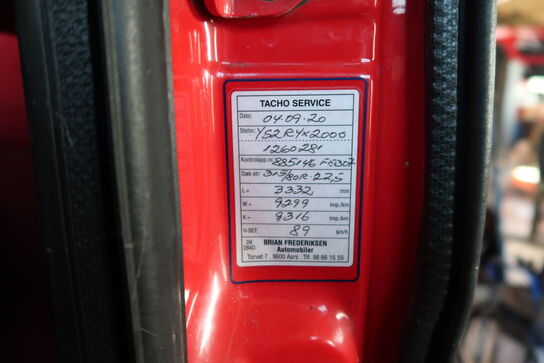 Lastbil SCANIA 420 124L med påhængsvogn ombygget til at huse køretøjer