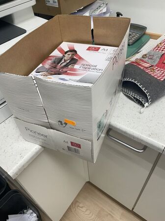 HP printer med kopipapir