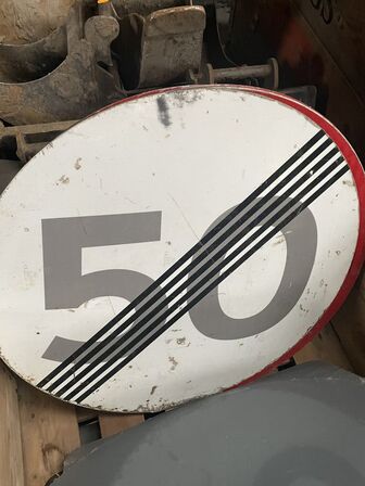 Palleramme med skilte