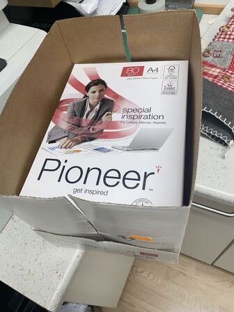 HP printer med kopipapir