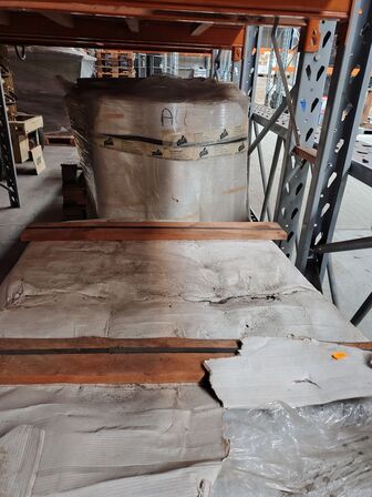 To paller pallehætter