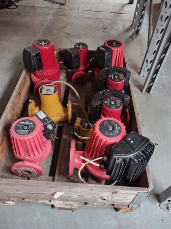 Palle med Grundfos pumper, brugte