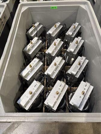 Messelamper 116 stk. i kasser med tilbehør