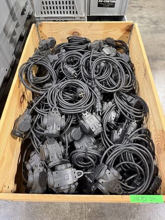 Messelamper 116 stk. i kasser med tilbehør