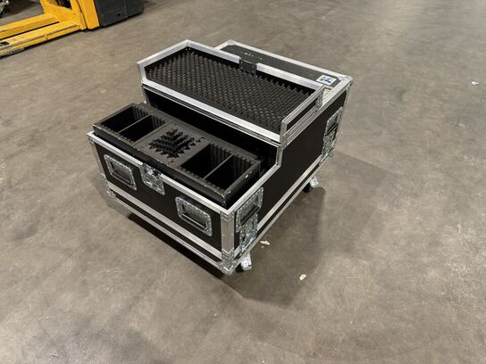 Flightcase Apmtown med flyveramme til projektor